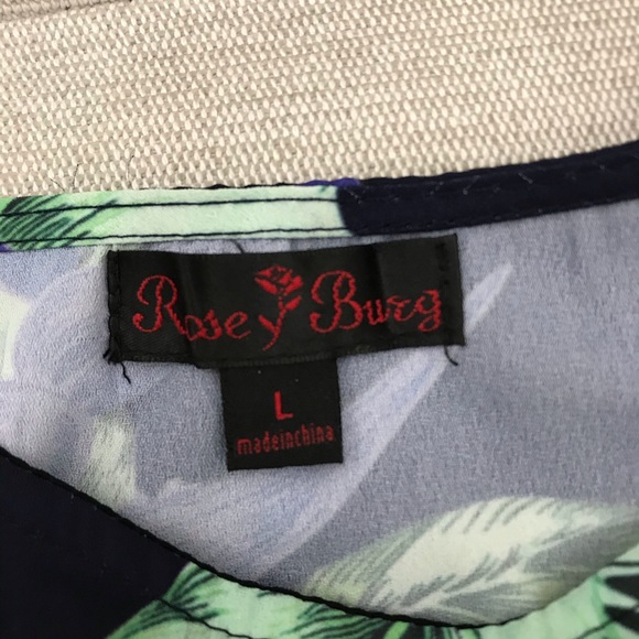 Rose Burg Navy Flower Print Strappy Blouse - Large - Picture 5 of 7
